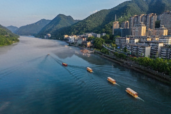 外媒:中国今夏异常炎热多地飙出破纪录高温