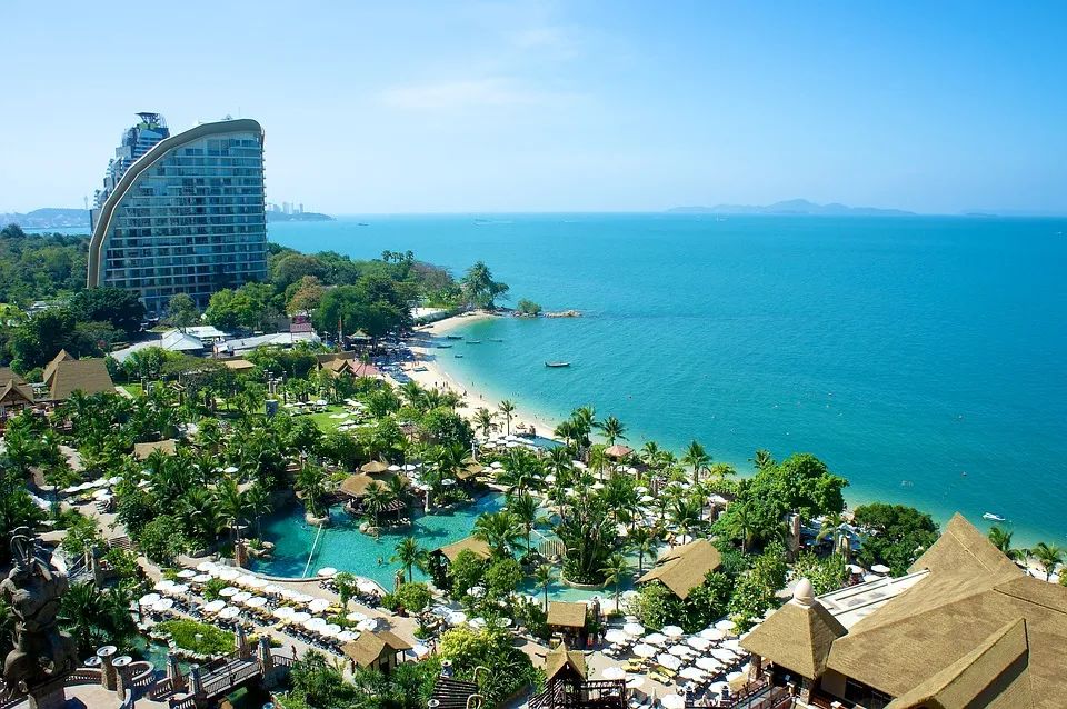 泰国和外国投资者争相收购泰国酒店业务预计今年成交额达150亿铢