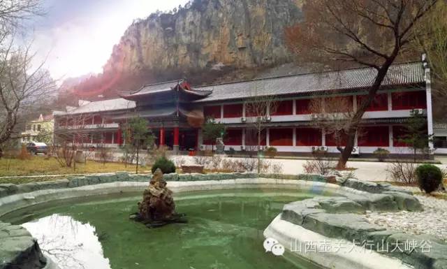 北京龙潭在哪里_北京黑龙潭旅游攻略_北京龙潭沟风景区
