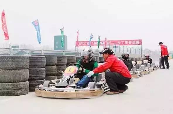 郑州游玩情侣_郑州好玩的地方情侣_郑州好玩的情侣