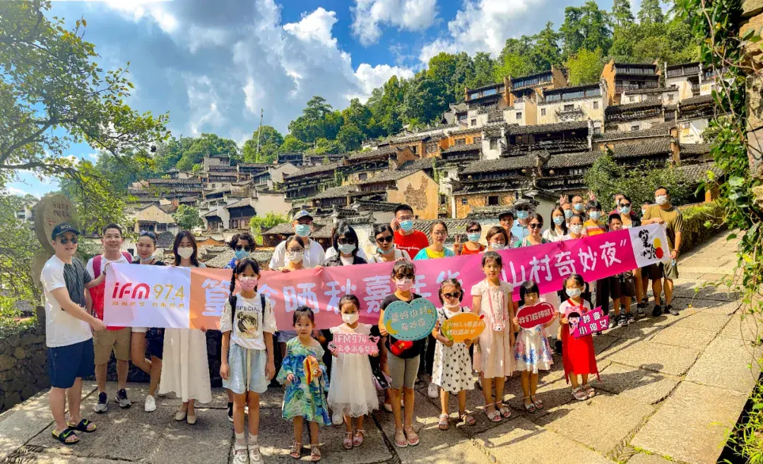 24省恢复跨省游旅游业迎来重大利好现在来篁岭解锁景美人少自驾之旅！