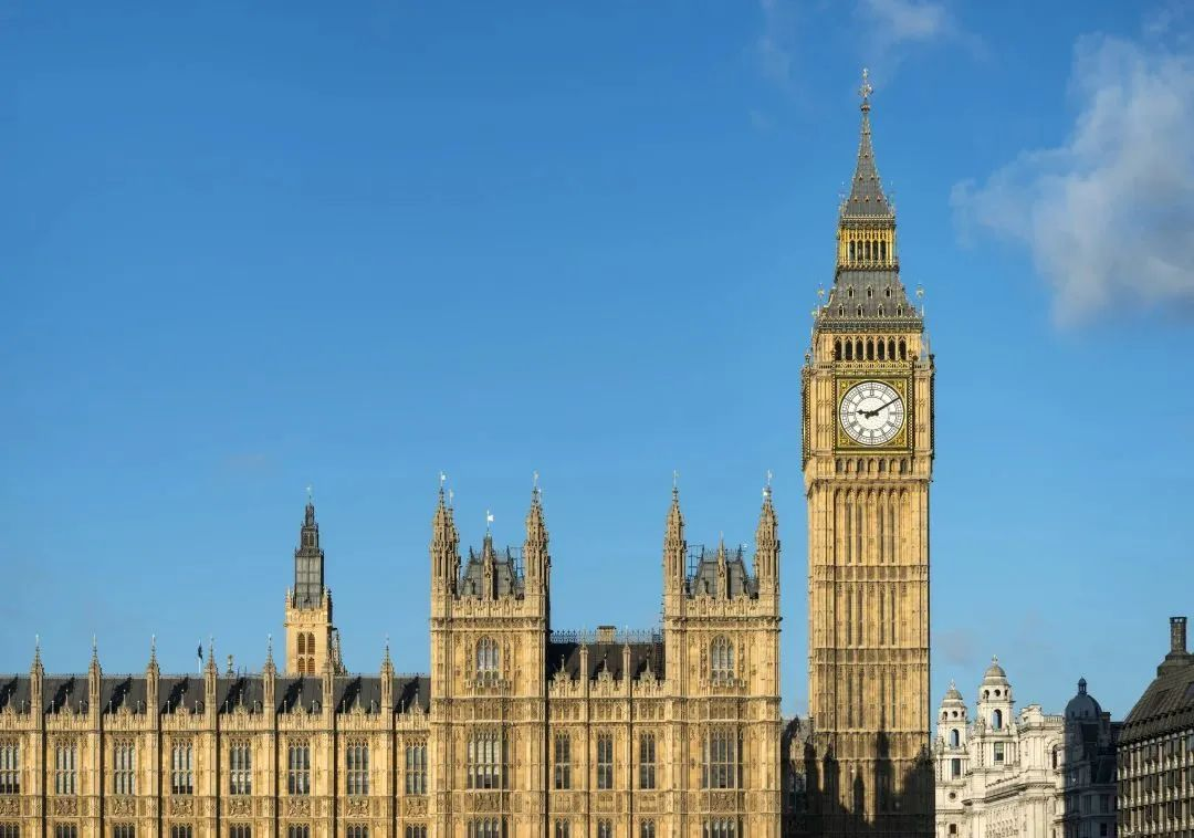出国旅游费用多少钱_出国费用钱旅游怎么报销_出国旅游的费用
