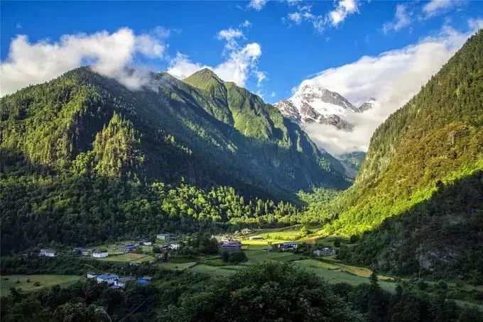 云南西双版纳二日旅游攻略_云南西双版纳旅游路线推荐_云南西双版纳游玩攻略