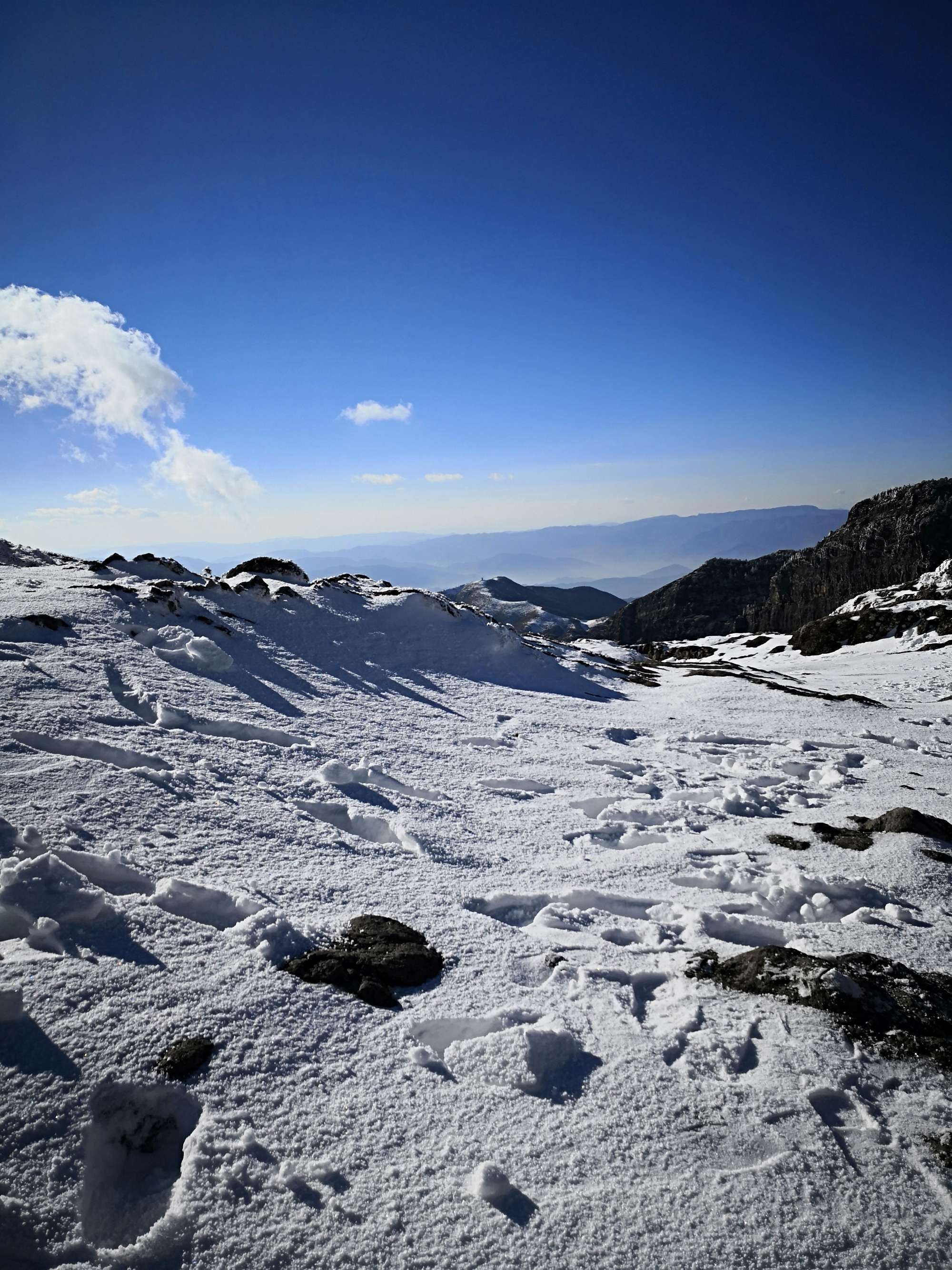 昆明轿子雪山旅游攻略_昆明轿子雪山多少钱门票_昆明轿子雪山雪景