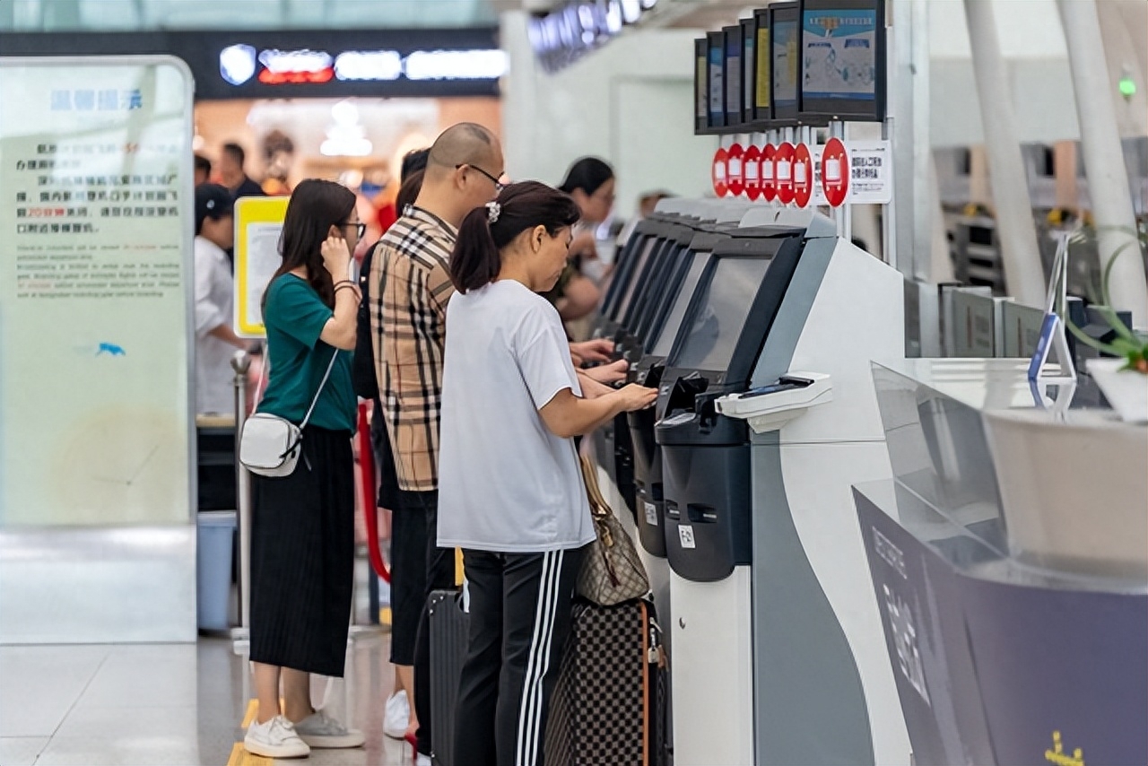 出国好玩便宜旅游去哪里玩_出国旅游便宜又好玩的地方_出国旅游去哪里好玩又便宜